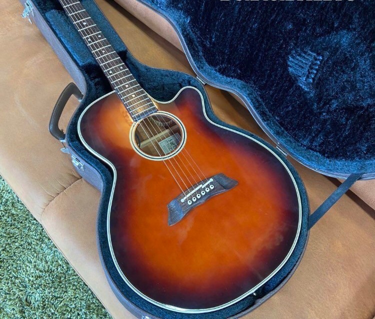 タカミネ　Takamine　PT-106 エレアコ　ギター