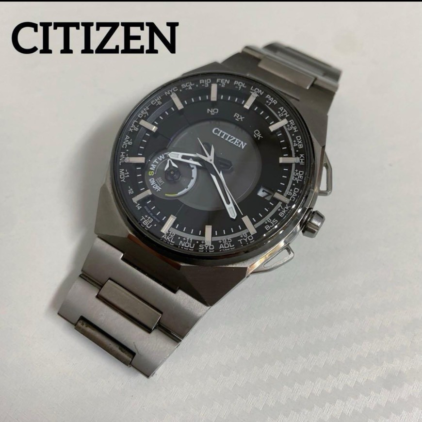 シチズン　腕時計の買取　リサイクルショップシンプー　サテライトウエーブ　CITIZEN　F100－T021077　クォーツ　シルバー　ブラック　チタン　店頭買取